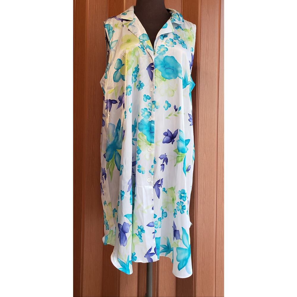 True Beauty size 1XL white floral print sleeveless blouse
